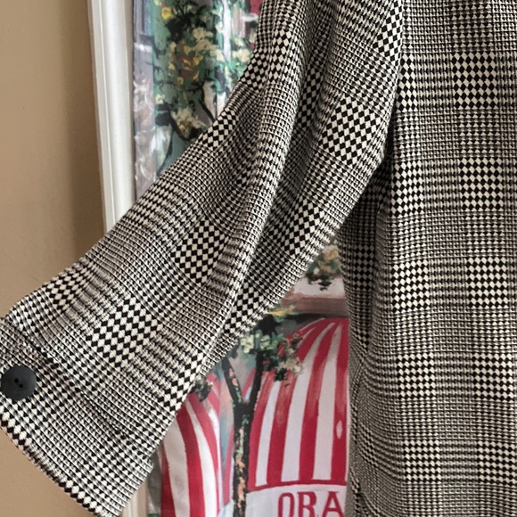 Back in the day - Black & White Blazer - Picture 3 of 11